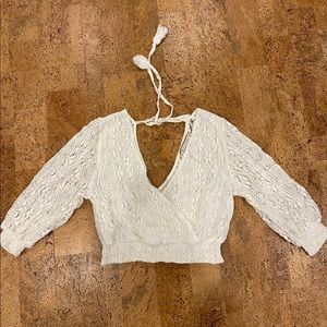 White laced patterned top, size S